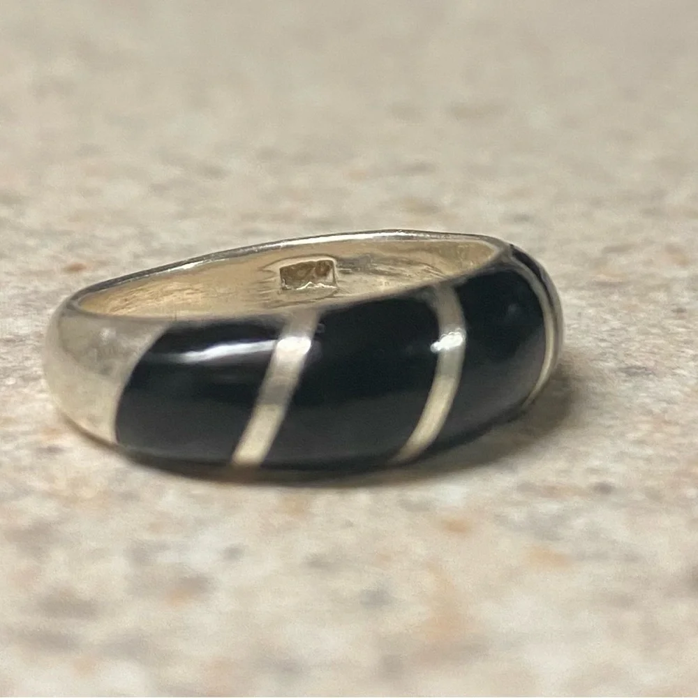 Vintage .925 Sterling Silver Black Onyx Band Ring Size 7 Unisex 4g